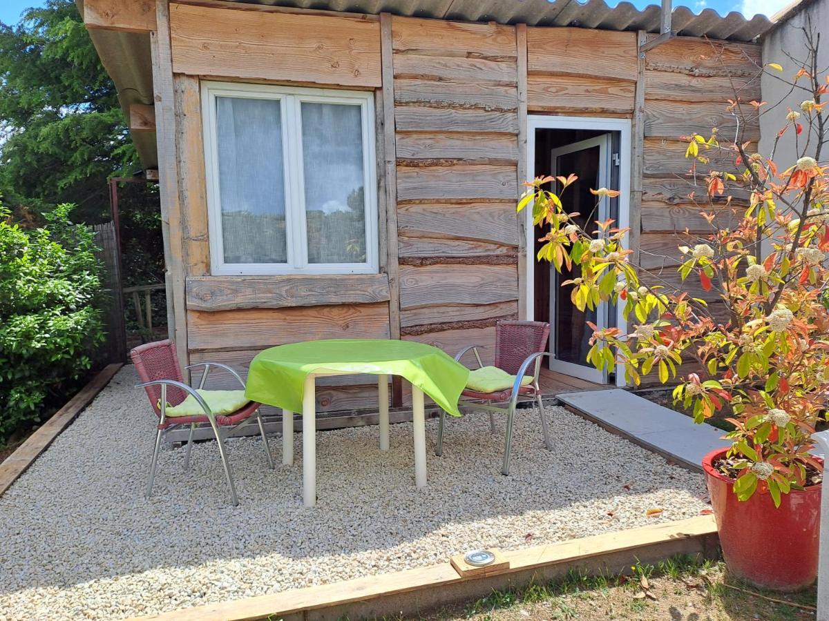 Rognes Chambre Basilic 2P, 2 Nuits Max, Dans Petit Chalet 6Km Du Festival De Piano De La Roque D'Antheron المظهر الخارجي الصورة