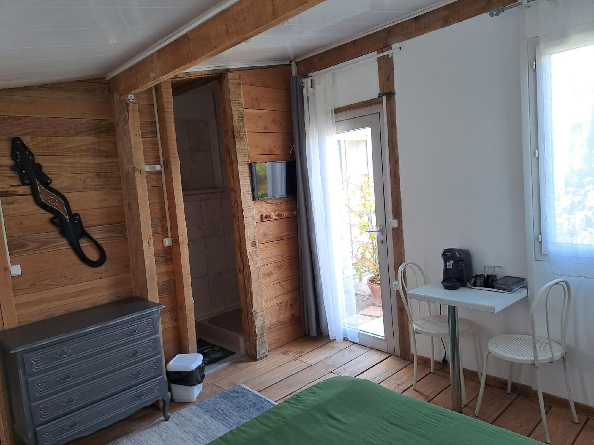 Rognes Chambre Basilic 2P, 2 Nuits Max, Dans Petit Chalet 6Km Du Festival De Piano De La Roque D'Antheron المظهر الخارجي الصورة